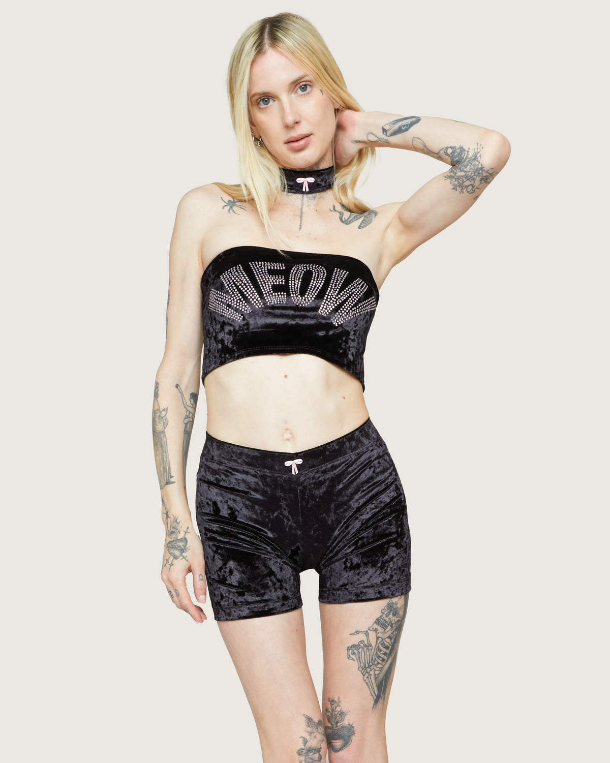 Heavenly Meow Hot Short ~ Noir, photo 3