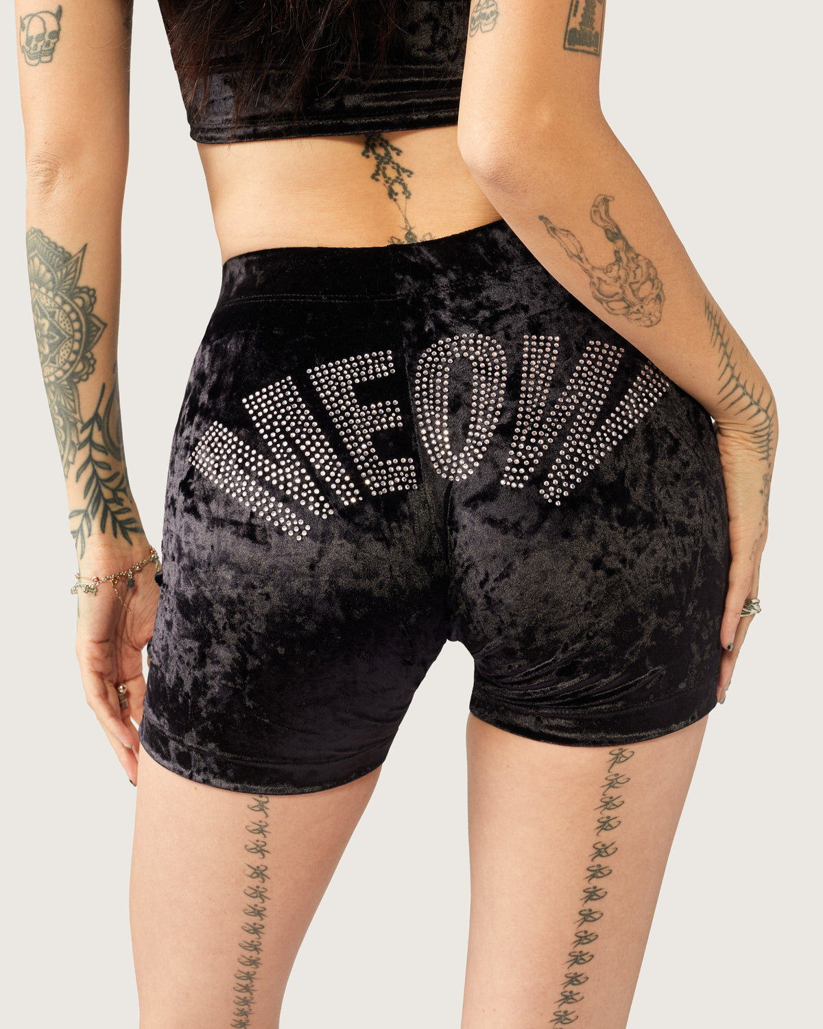 Heavenly Meow Hot Short ~ Noir, photo 2