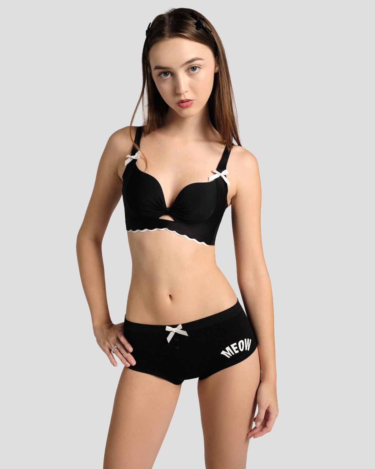 Little Darling Boyshorts, front view with the matching scallop bra