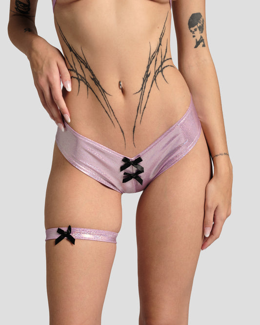 Miss Kitty Cheekster